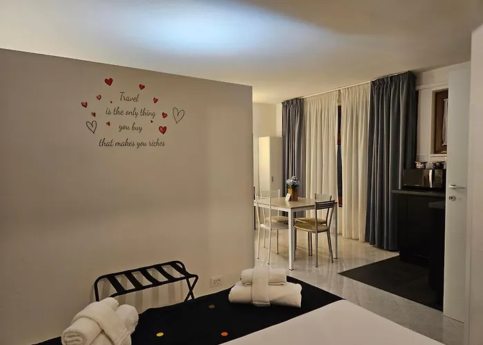 Fermata San Pietro - Con Parcheggio Appartement *